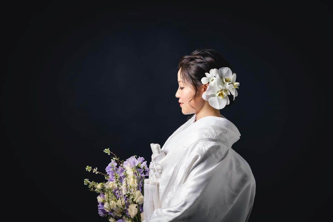のインスタグラム：「※ 白無垢で前撮り ブーケとヘアー装花で 春らしく。  ブライダルメニュー無料試食付き ブライダル相談会開催中！ お気軽にお問い合わせください。  ♥｡･ﾟ♡ﾟ･｡♥｡･ﾟ♡ﾟ･｡♥｡･ﾟ♡ﾟ・。゜♥｡ﾟ♡ﾟ･｡♥｡･ﾟ♡ﾟ･｡♥｡･ﾟ♡ﾟ･｡♥｡. . ブライダルフェア受付中です🎉 ご予約は @hotelkokusai21_bridal の HPから出来ます🌟 . ｡♥｡･ﾟ♡ﾟ･｡♥｡･ﾟ♡ﾟ･｡♥｡･ﾟ♡ﾟ・。゜♥｡ﾟ♡ﾟ･｡♥｡･ﾟ♡ﾟ･｡♥｡･ﾟ♡ﾟ･👰🤵✨  . #ホテル国際21　#ウェディング　#ホテルウェディング　#ブライダル　#長野　#長野結婚式　#長野市結婚式　#長野花嫁 #長野県　#長野市　#結婚式場　#結婚式　#披露宴会場　#チャペル　#衣裳　#ウェディングドレス　#タキシード　#コーディネート　#ヘアメイク　#花嫁ヘア　#花嫁メイク　#ブーケ　#ウェディングケーキ　#全国のプレ花嫁さんと繋がりたい　#花嫁　#プレ花嫁　#卒花　#前撮り　#後撮り　#wedding」