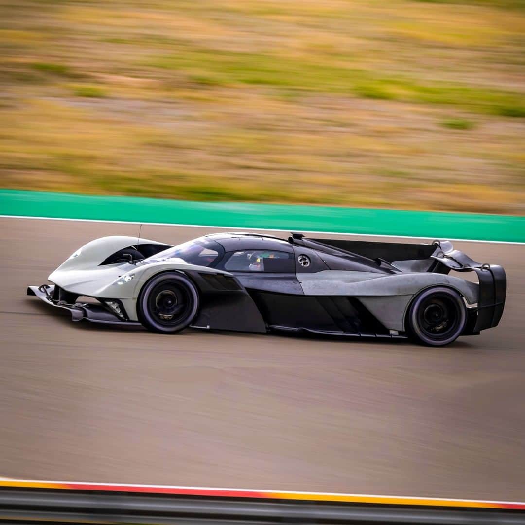 アストンマーチンのインスタグラム：「The ultimate no-rules hypercar is almost here.  Stay tuned…  #AstonMartin #ValkyrieAMRPro」