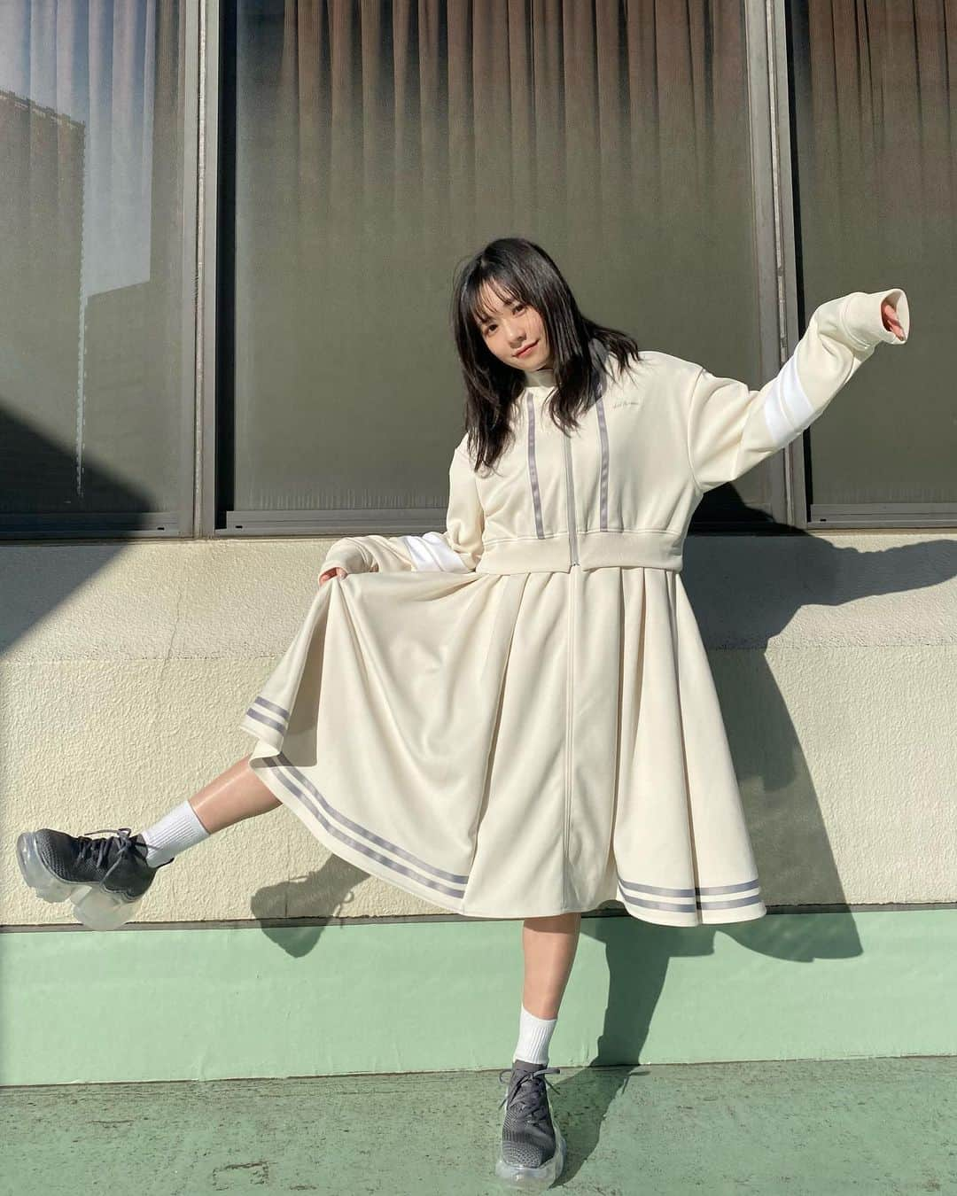 伊藤萌々香さんのインスタグラム写真 - (伊藤萌々香Instagram)「私服。 最近げっとした靴。かわいっしょ。♪」3月18日 19時38分 - momoka_ito_