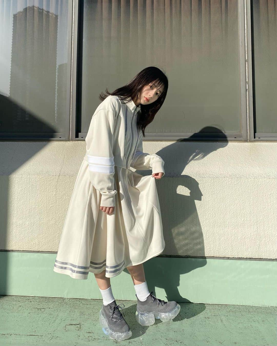 伊藤萌々香のインスタグラム：「私服。 最近げっとした靴。かわいっしょ。♪」