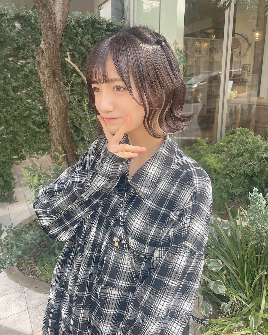 のインスタグラム：「・ 昨日は生放送前に髪型セットしてもらったんだ~🌟 @hirayama518yuki さんいつもありがとうございます😃🌱」