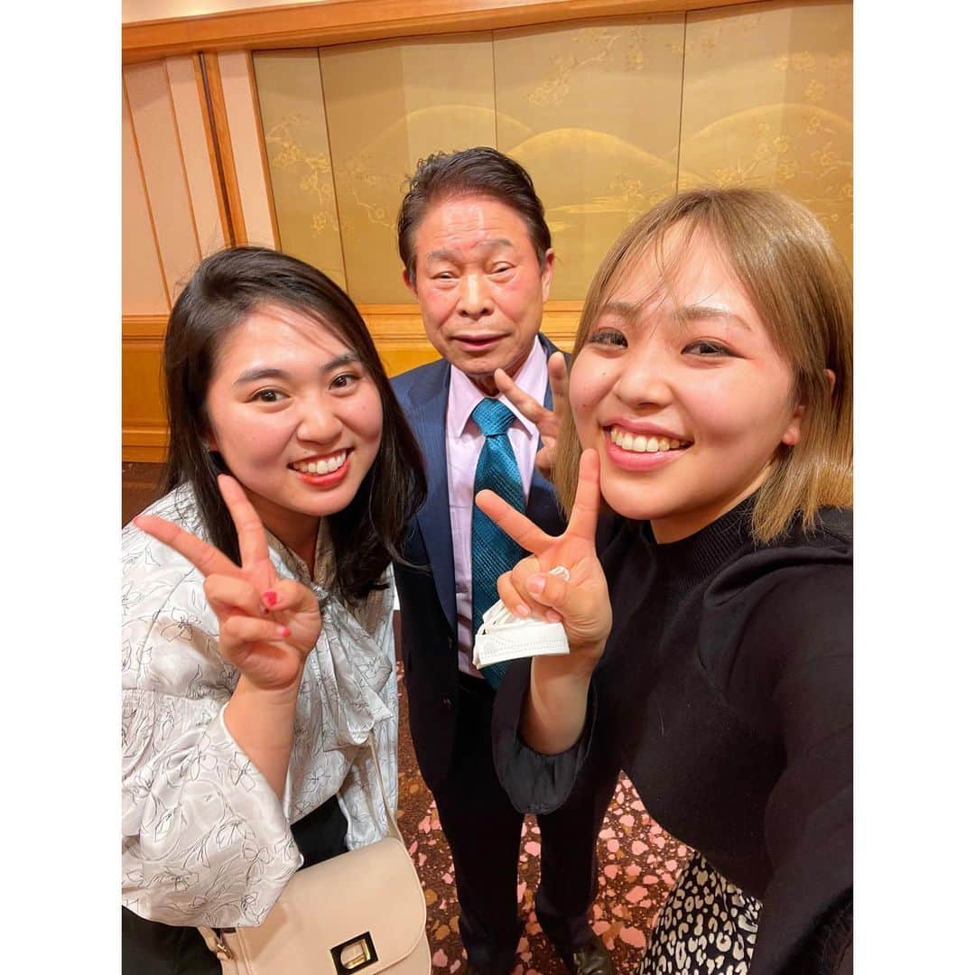 幡野夏生のインスタグラム：「本当に人間パワースポット😭❤️‍🔥 #ジーオーピー　様、千田社長いつもありがとうございます！ 満足しない、妥協しない、結果が出るまで突きつめる❤️‍🔥❤️‍🔥❤️‍🔥 やってやる！！！ * #会ったら頑張ろうって心から思える方 #私もそうなりたい #私に会うとお腹がすくって言われる #食の神 * #ジーオーピー #Nexsol @nexsol2013 #PGM @pgm.official #環境ステーション @kankyo_station #成山商店 #loudmouth #ラウドマウスジャパン @loudmouth_japan_official #ミズノ @mizunogolf_japan #アイインテグレーション * #幡野夏生のプロゴルファーに私はなる #YouTube #YouTuber #ゴルフ #ゴルフ女子 #ゴルフスイング #プロゴルファー #golf #golfswing #jlpga #lpga」