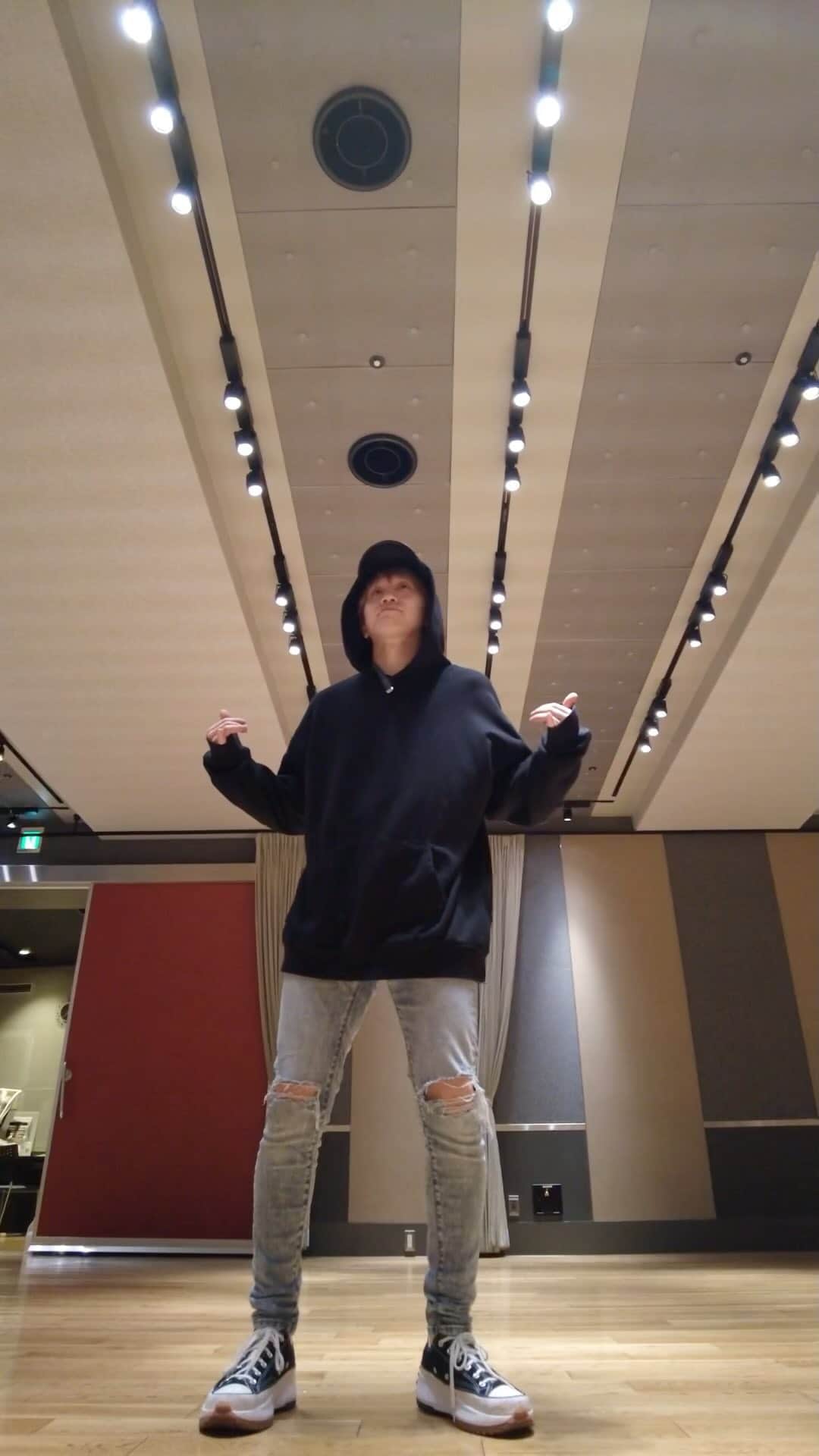 花村想太のインスタグラム：「本日の踊ってみた^ ^  #dance #da_ice #upstart #naturallag #花村想太 #sotahanamura」