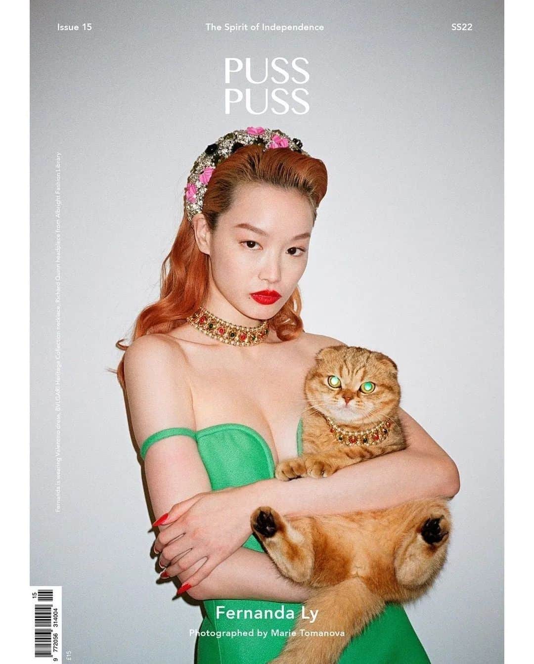 のインスタグラム：「@pusspussmag issue 15 with @butter.pleasee 🥰」