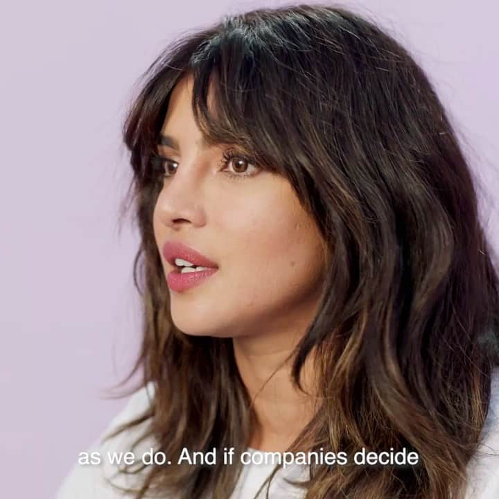 プリヤンカー・チョープラーのインスタグラム：「♻️ @anomalyhaircare  #GlobalRecyclingDay」