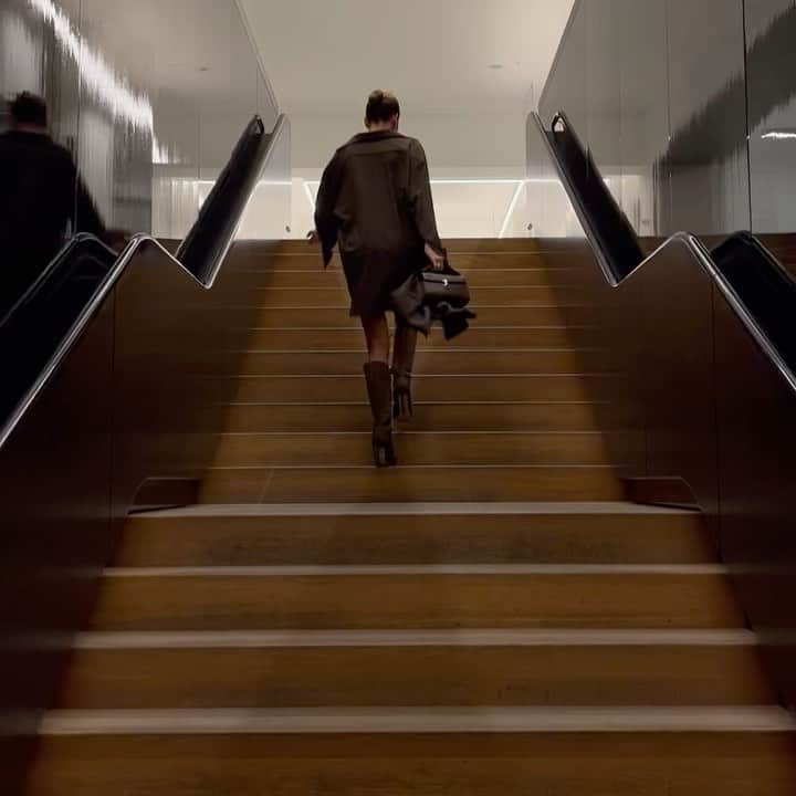 Camille Charriereのインスタグラム：「french exit」