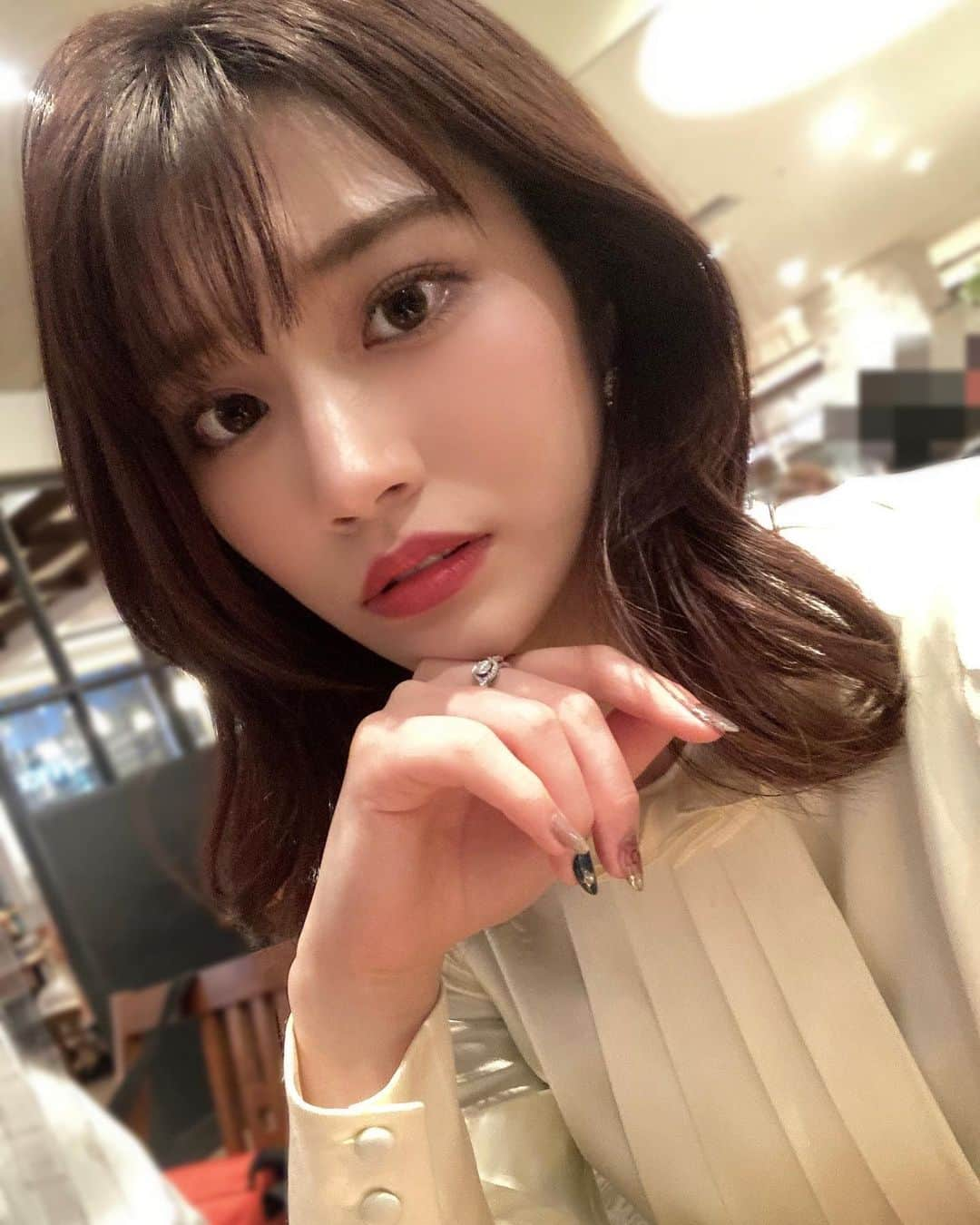 河北彩花さんのインスタグラム写真 - (河北彩花Instagram)「⁡ ⁡ 今日のメイク上手くいった♡゛ ⁡ ⁡ お仕事でメイクさんにやってもらうメイクと 自分でするメイク結構違う気がしてるのは 私だけかな👀𓈒𓏸？？（笑） ⁡  メイクさんがやってくれるメイク 自分でやろうとしてもどうも上手く出来ない😂」3月19日 17時59分 - saika_kawakita__official