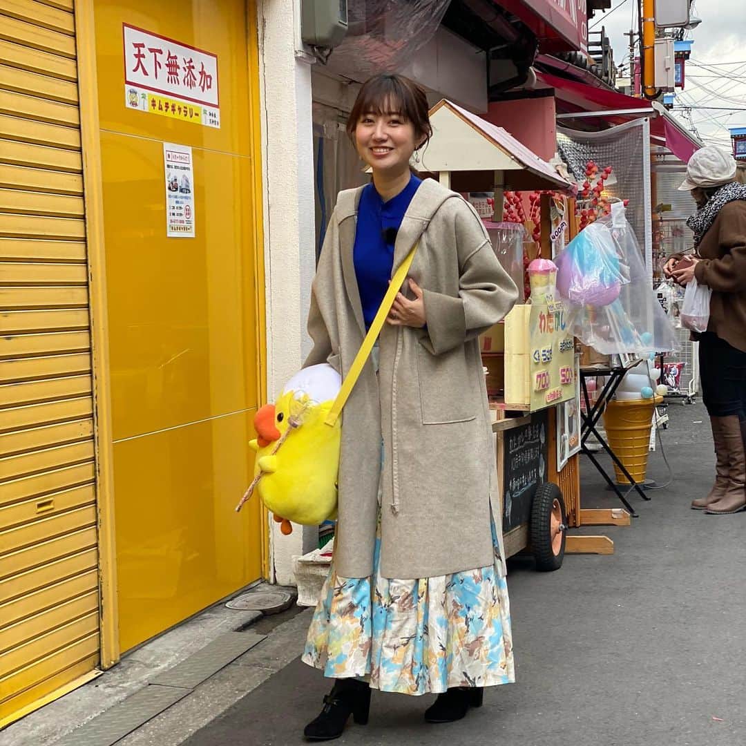のインスタグラム：「. 昨日の関西テレビ１９時〜 「ちまたのジョーシキちゃん」 見てくださった皆さま、ありがとうございました〜🤣👏✨！ キャッキャ言いながら楽しんで、 欲しいもの買って 美味しいもの食べるという 幸せすぎる韓国ロケでした。 いや、韓国じゃない。鶴橋の大阪コリアタウンでした。 TVerで１週間見られます🤣✨👏 衣装はこちら アウター、ニット、スカート　@lhelbie_official スタイリスト　@chietohika  #ちまたのジョーシキちゃん #大阪コリアタウン #天下無添加が気になる🤣」