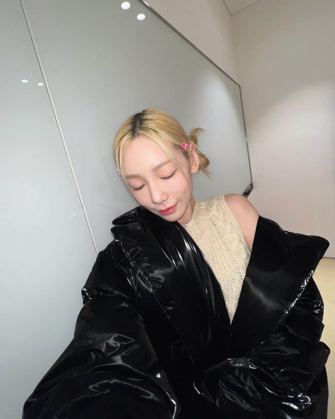 テヨン のインスタグラム：「🏆🏆🏆🏆🏆🏆🏆🏆 #INVU 오늘도 고맙습니다!!🥇💜 #tySONE 힘입어 즐거운 컨텐츠 준비중 기다려봐바요 🫠💜」