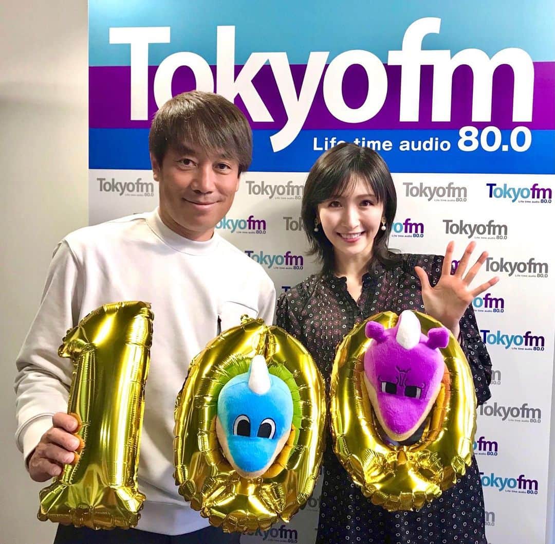 横山ルリカさんのインスタグラム写真 - (横山ルリカInstagram)「. 今週のTOKYO FM🎧 【TOKYO TEPPAN FRIDAY】🎊 #てつふら 放送㊗️100回🎉  なんと、サプライズで chayさんが登場😳🎸 生歌✨『あなたに恋をしてみました』🎤は、 震えるくらい最高でした〜😭💐 chayさん、ありがとうございました💓  #TOKYOFM #TOKYOTEPPANFRIDAY #てつふら #放送100回記念 #chay さん #あなたに恋をしてみました #生歌最高でした #リスナーの皆さま #101回目からもよろしくお願いします #スタッフさんのドッキリサプライズにまんまとハマった #ナカとヨコでした  3/19（土）20:00〜 【競馬予想TV!】👑  🌸スプリングS 🌸阪神大賞典  予想バトルをお楽しみに🏇  #競馬予想TV #スプリングS #阪神大賞典  そして3/20（日）13:30〜 BS12 【ゴルフ女子🏌️‍♀️ヒロインバトル】 ぜひ、ご覧ください⛳️  #BS12 #ゴルフ女子 #ヒロインバトル」3月19日 11時31分 - rurika_yokoyama_official