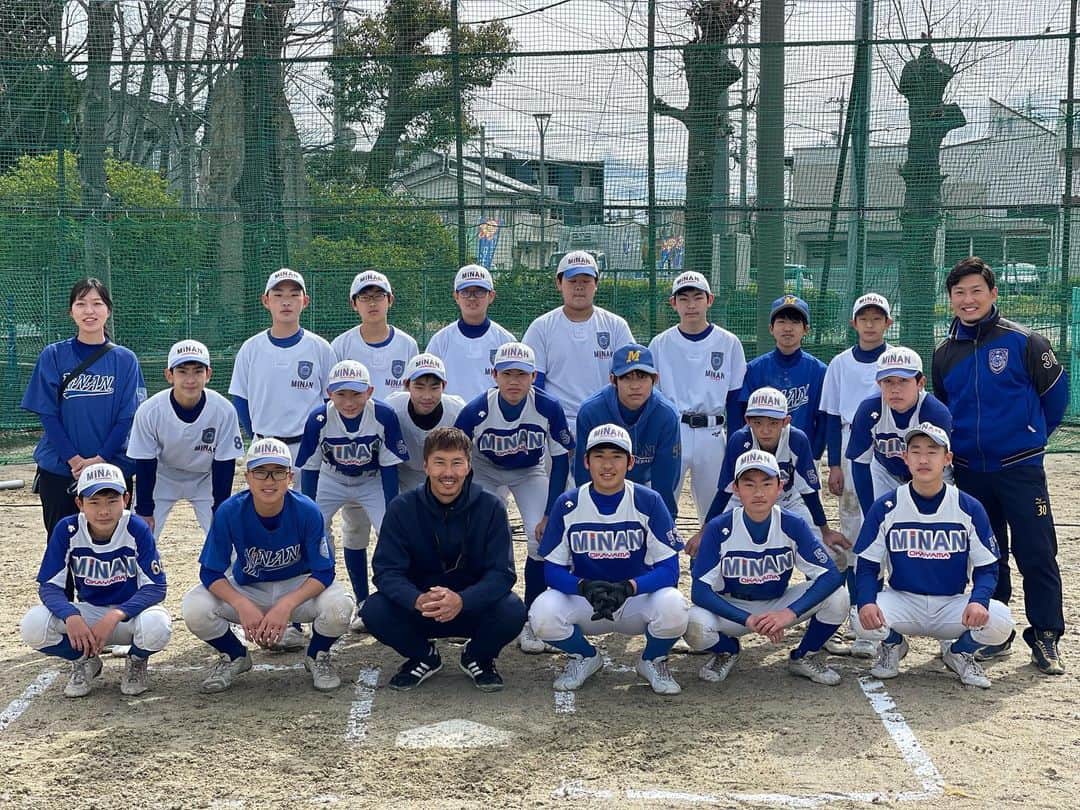 上田剛史さんのインスタグラム写真 - (上田剛史Instagram)「岡山御南中学校野球部に野球教室してきました‼️ 礼儀、挨拶、元気、ともに素晴らしい選手達でした🤝😊 みんな頑張って👍」3月19日 13時28分 - tsuyoshi50