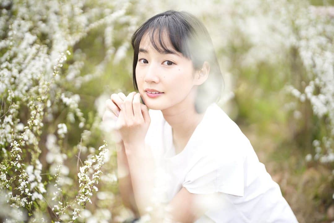 高嶋香帆のインスタグラム：「春ですね🌸  #ポートレート #ポートレート撮影 #ポートレートモデル #作品撮り #カメラ #japanesegirl #japantravel #ショートヘア #ショートボブ #followｍe」
