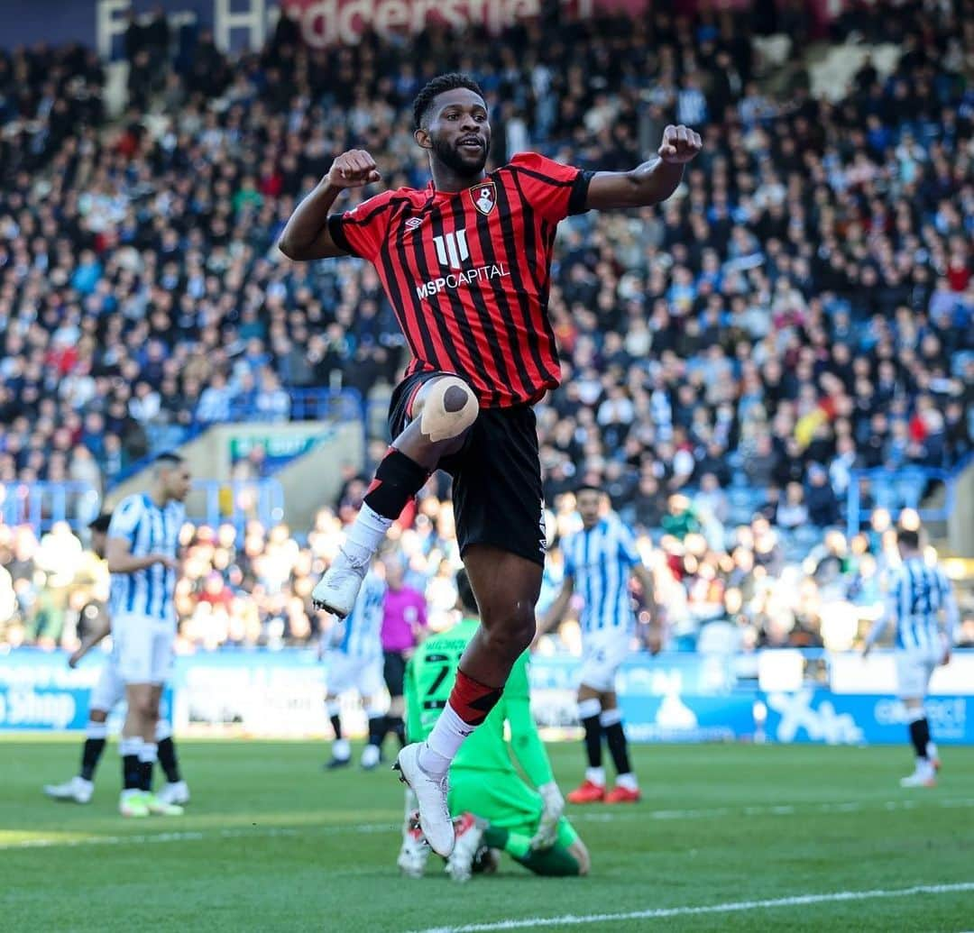 ジェファーソン・レルマのインスタグラム：「🍒⚽️」