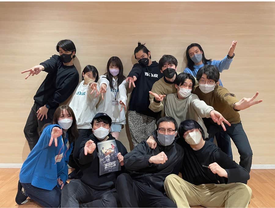 のインスタグラム：「うちらギャルすぎぃ 明日は本番。 「あの夜を覚えてる」 とりまみてちょんまげ。」