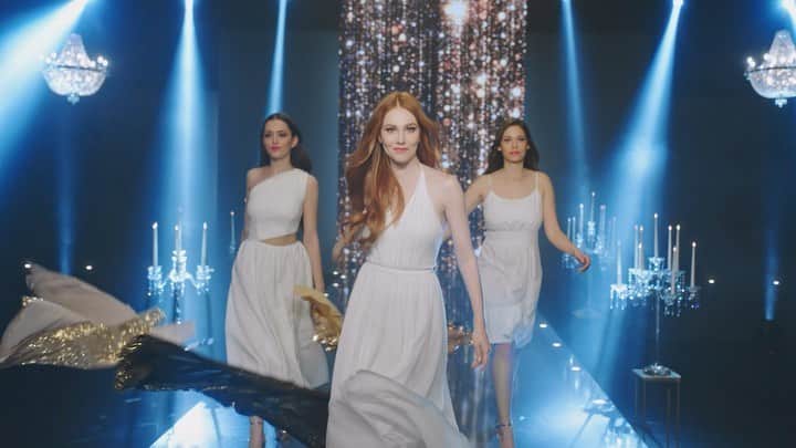 Elcin Sanguのインスタグラム：「Benim gibi doğal ürünlerden vazgeçemeyenlere: organik pamuk içeriğiyle yenilenen Molped Pure & Soft 🤍 #Kızsözü dünyatekbizikimiz 👊🏻 @dunyatekbizikimiz  @gayesokmenajans」