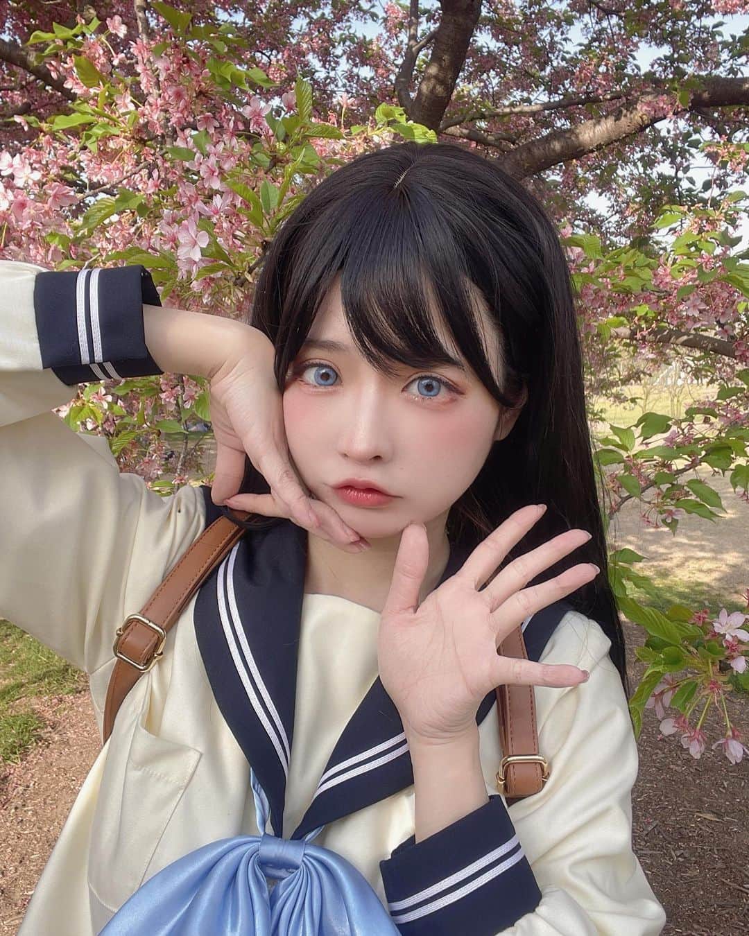 のインスタグラム：「#明日ちゃんのセーラー服」