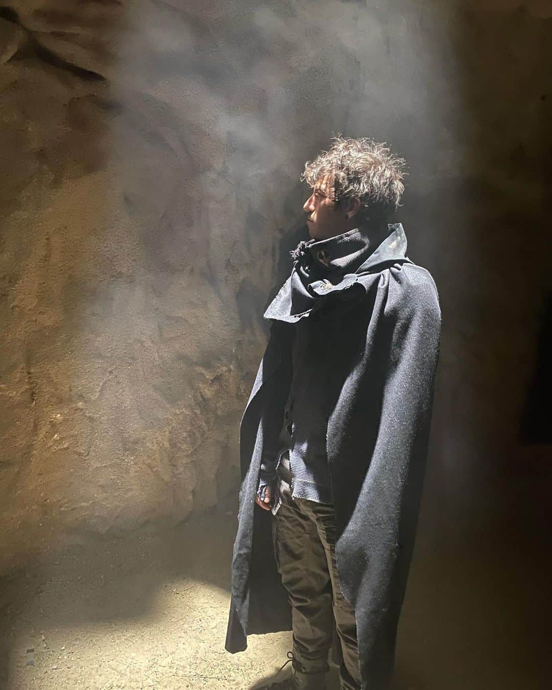 ジョシュ・ダンのインスタグラム：「trying to find tyler」