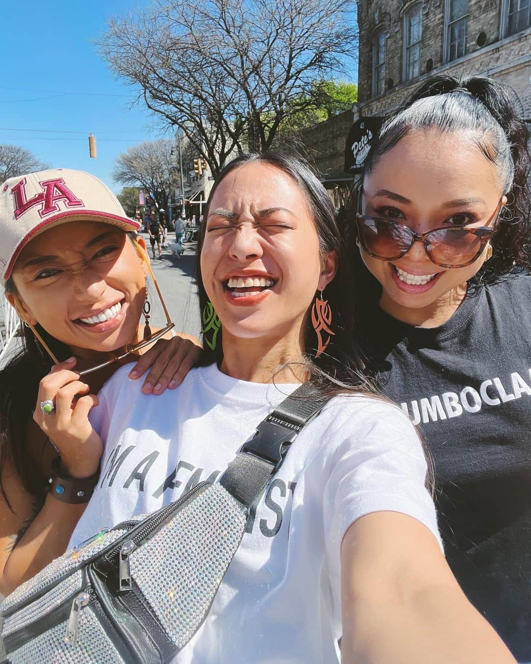 立花亜野芽のインスタグラム：「From Hawaii, Japan, Jamaica🤍🤍🤍 @sxsw  @yayoidaimon  @badgyalmarie」