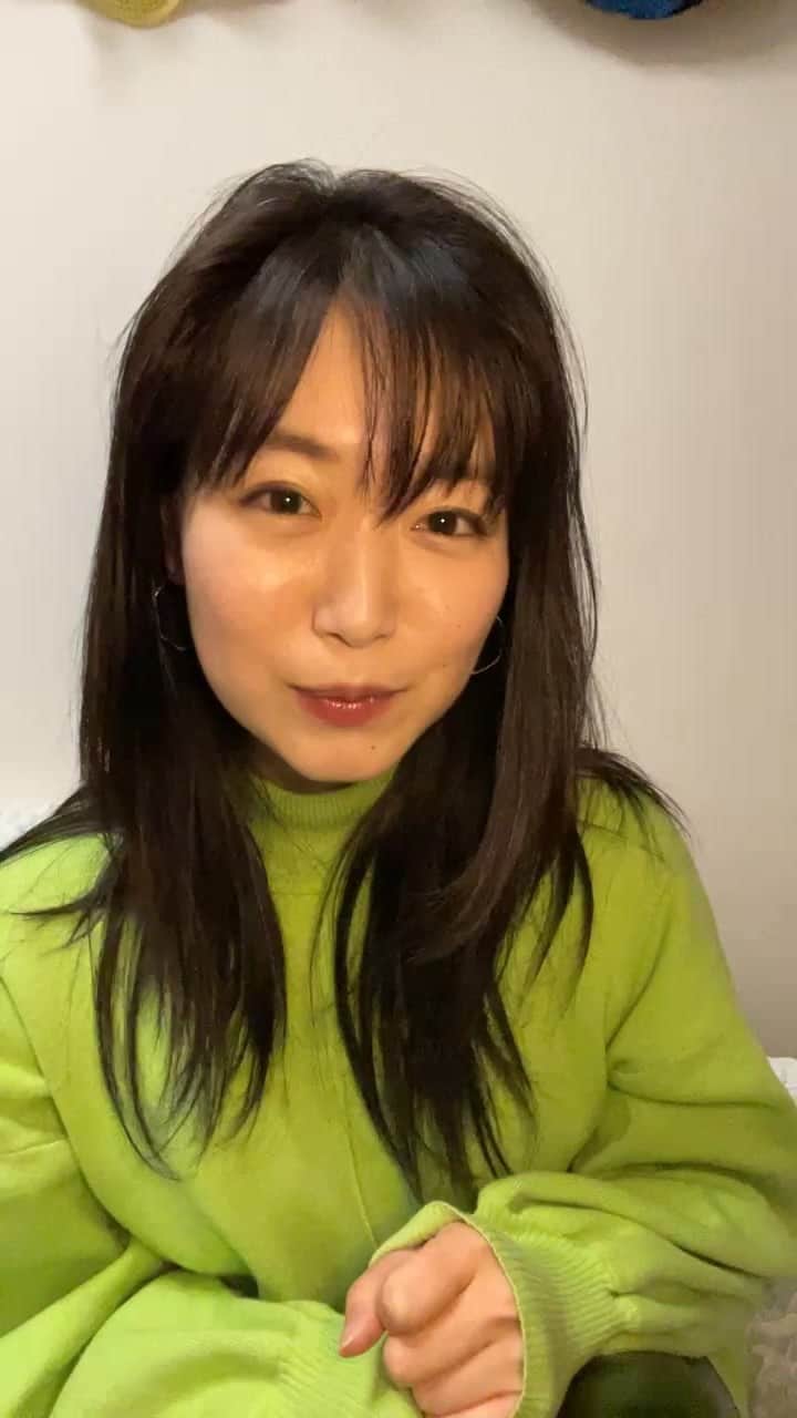 のインスタグラム：「初のインスタライブ やってみた。 静かにゆるゆると、、  芸人さんとかタレントさんてほんとすごいよねと尊敬する。  俳優なのであしからず、、、  ありがとうございました！ 楽しかったし、私も元気もらえた  またやれたらいいな^ ^」