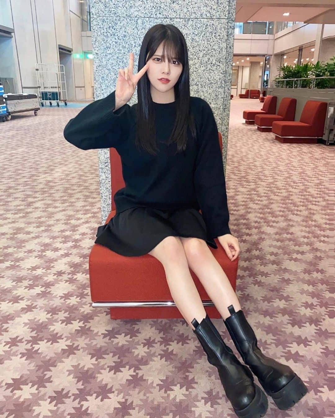 矢野帆夏さんのインスタグラム写真 - (矢野帆夏Instagram)「🖤  今日も明日もお話会！  春になってきて だんだん薄着ができて嬉しいと思ったらまだ夜寒かった😯🌸  #矢野帆夏#STU48#ヘタレたちよ #オンラインお話会 #idol#online#yanohonoka#setouchi」3月20日 22時02分 - yanohonoka.stu48