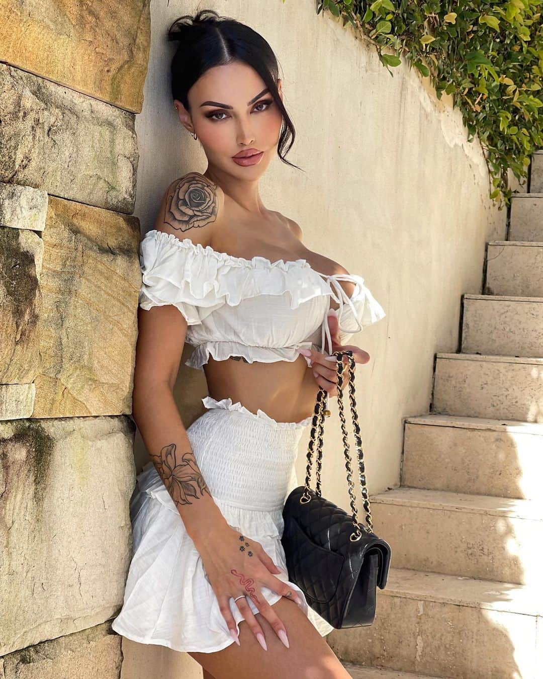 ANNELESE MILTONのインスタグラム：「Divinely protected @fashionnova 🤍 fashionnovapartner」