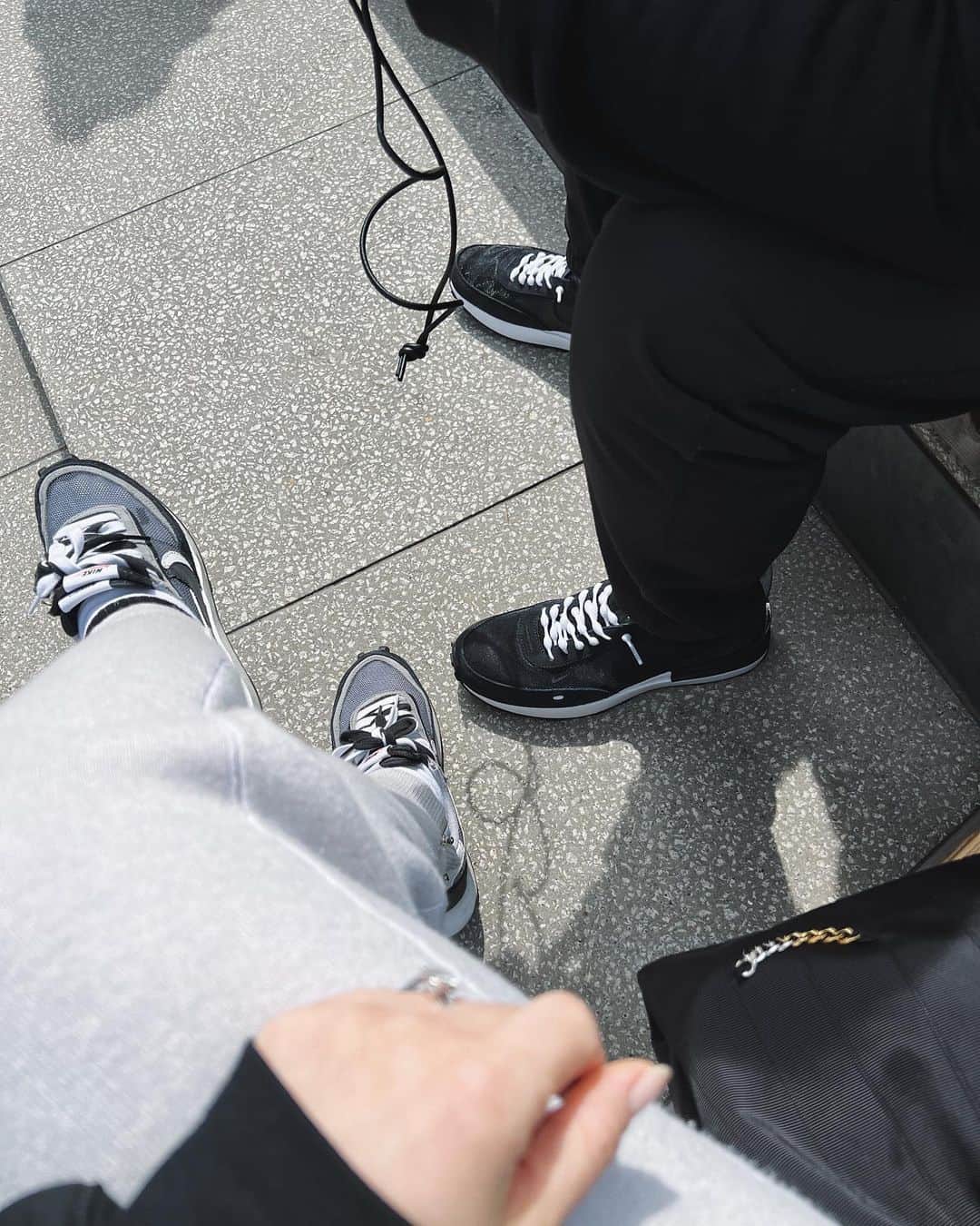 翁安芸さんのインスタグラム写真 - (翁安芸Instagram)「ふと見た夫のNIKEのスニーカーいいな👟🖤  #nike #sneakers #スニーカー」3月20日 16時16分 - akinyc