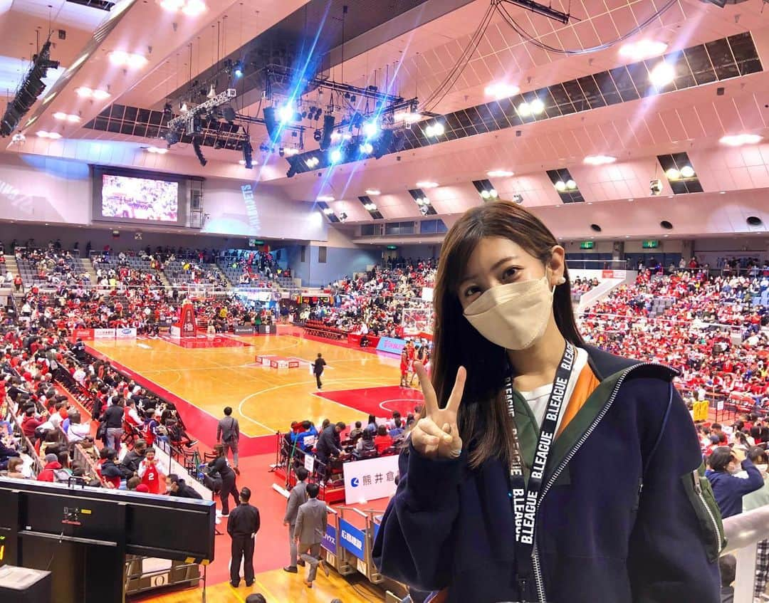 白戸ゆめのさんのインスタグラム写真 - (白戸ゆめのInstagram)「🏀 . 最高の熱量感じる会場でした🤩🔥 この様子は3/28放送です！ . #千葉ジェッツ vs #群馬クレインサンダーズ  #船橋アリーナ #バスケ #b1 #bリーグ #ジャンボくん #写真撮れず #bリーグ観戦 #ロケ」3月20日 19時30分 - yumeno.s_