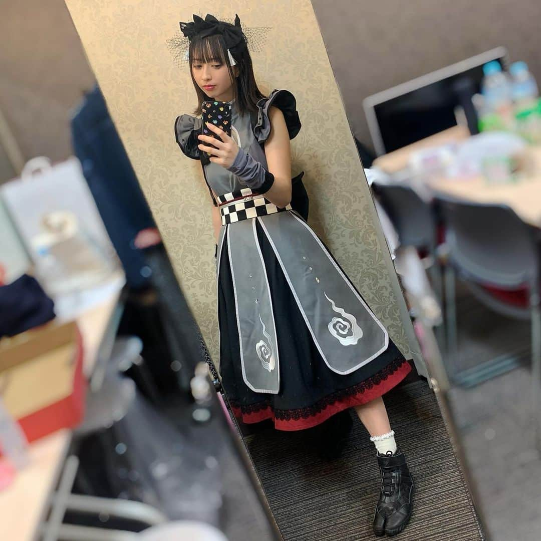 三嵜みさとさんのインスタグラム写真 - (三嵜みさとInstagram)「thank you❣️  #miiramidato #ゑんら #衣装 #idol #fashion」3月20日 20時41分 - miiramisato