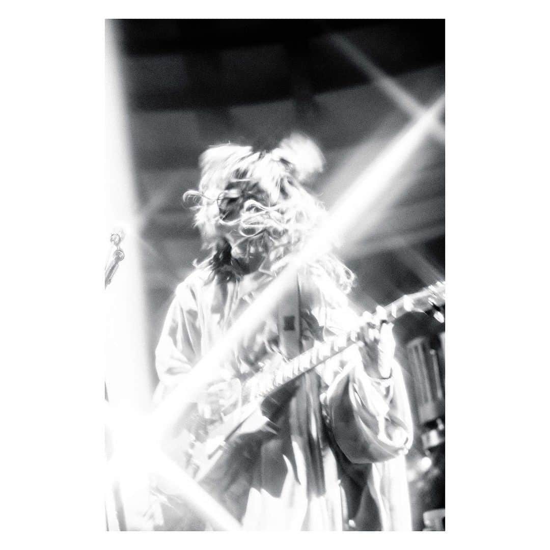 MAMIのインスタグラム：「SCANDAL WORLD TOUR 2022 “MIRROR” 初日厚木🎈のお写真📸 . . . 誰も見た事ないことしてる 明日も神戸で🎈🌈 どこかで目撃しにきてほしい👀 . . . 📸 @takeshiyao  #MIRROR #scandal_mirror」