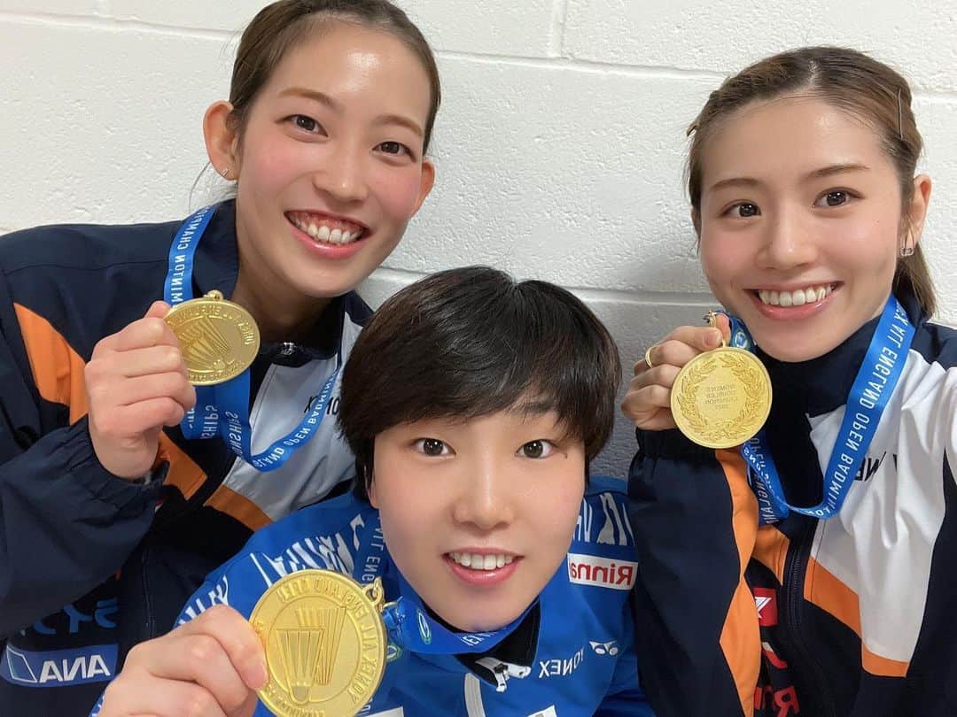 志田千陽さんのインスタグラム写真 - (志田千陽Instagram)「. 茜の頑張りと優しさにいつも救われてます。 いつもありがとう🥹 そして、本当におめでとう💐 . 初めて3人で金メダル取れたのに、裏返しでした。ごめんな。」3月21日 7時45分 - _chiharushida_