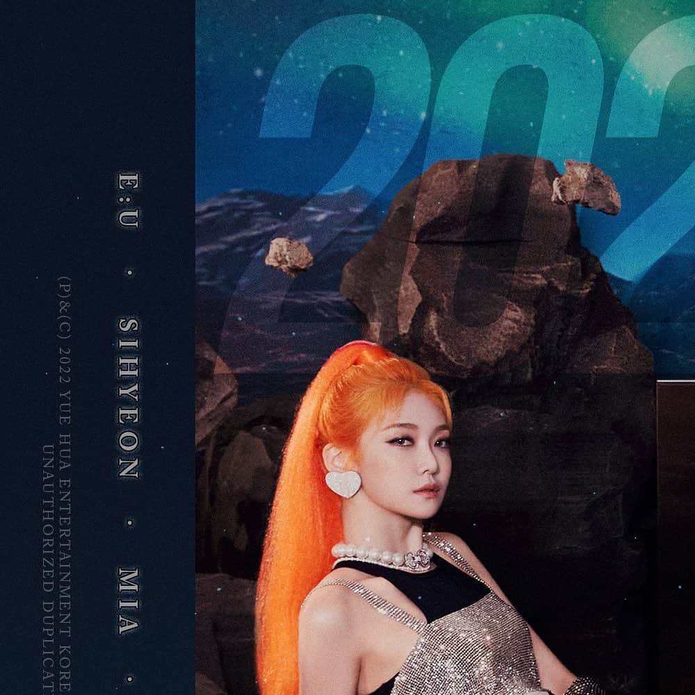 EVERGLOWのインスタグラム：「[🎉EVERGLOW DAY]  2022.03.21 #HAPPY_EVERGLOW_DAY  𝐄𝐕𝐄𝐑𝐆𝐋𝐎𝐖 𝟑𝐫𝐝 𝐀𝐍𝐍𝐈𝐕𝐄𝐑𝐒𝐀𝐑𝐘💞 𝐇𝐀𝐏𝐏𝐘 𝐄𝐕𝐄𝐑𝐆𝐋𝐎𝐖 𝐃𝐀𝐘✨  EVERGLOW의 3주년을 축하합니다🥰 #FOREVER 3년동안 함께해줘서 고마워요💜  #EVERGLOW #에버글로우 #이유 #시현 #미아 #온다 #아샤 #이런」
