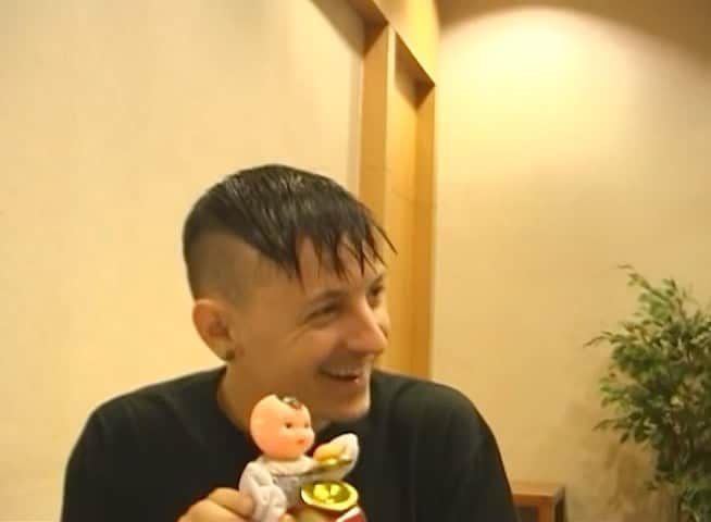 リンキン・パークのインスタグラム：「Happy Birthday, Chester. We miss you ❤️」