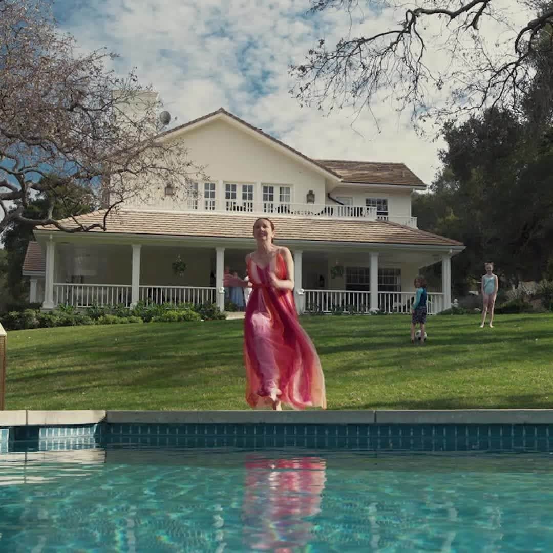 T.J.マックスのインスタグラム：「Jumping into the spring like… Who’s ready for all the dresses? 🙋🏻‍♀️」