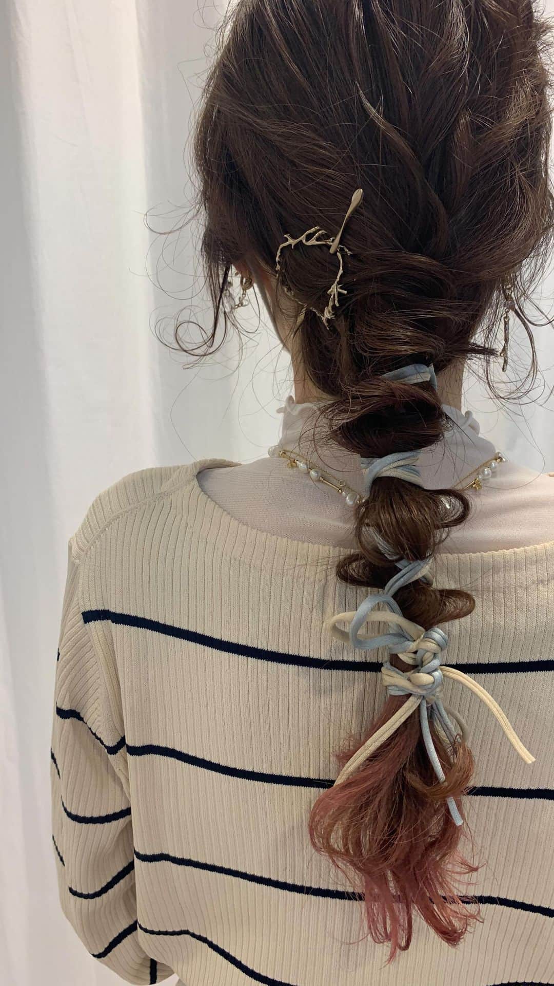 YU-U（工藤由布）のインスタグラム：「名古屋イベント🚩 オープン前のまなさんアレンジ☻ cilsoieのコラボアイテム使ってアレンジしたよ😉 さぁもうすぐオープン👋🏻 楽しんでいきましょ〜🌱」