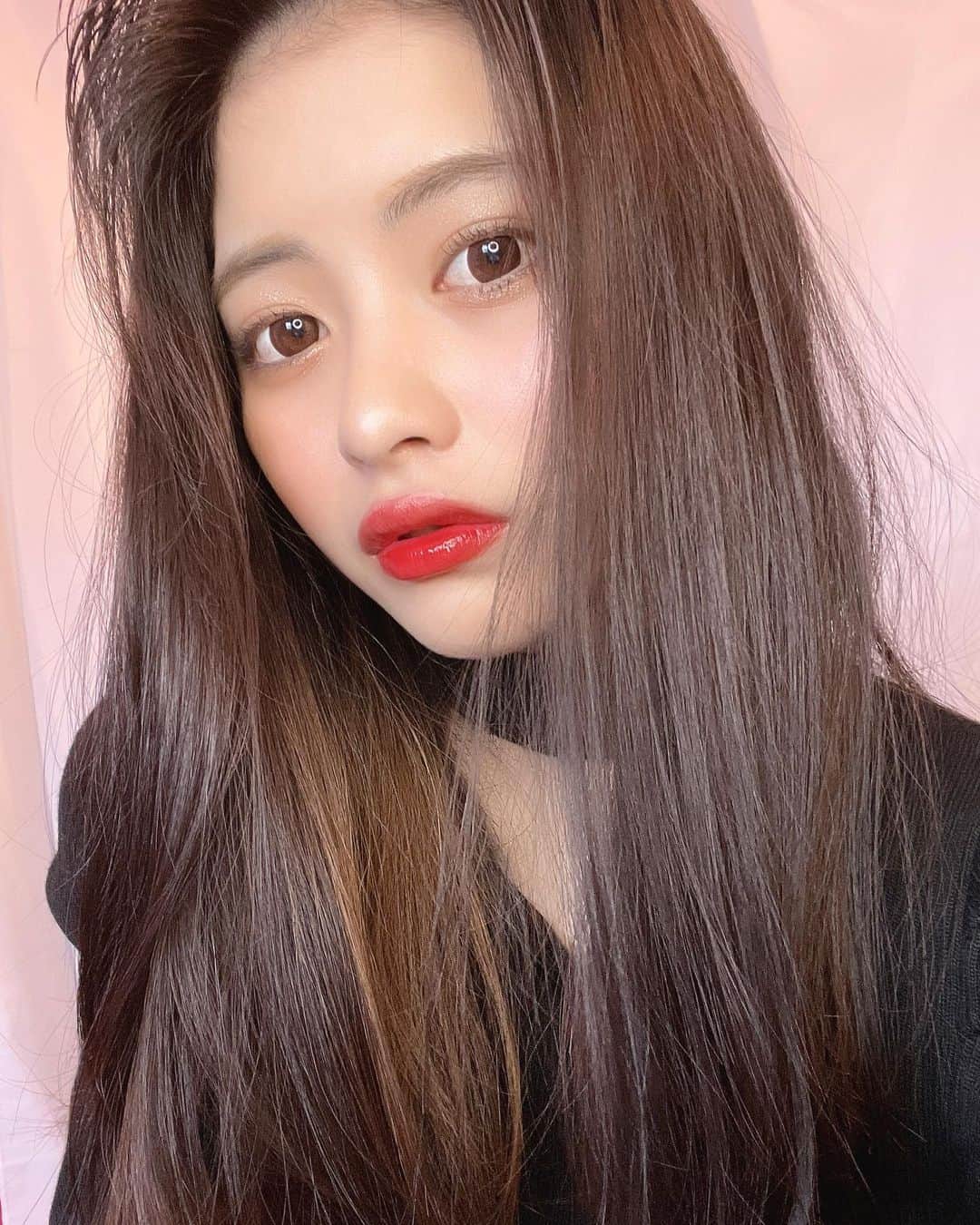 崎代夏怜のインスタグラム：「🖤🖤🖤  久々の3コマかれん😳」