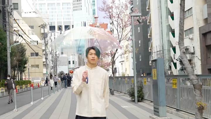 落合萌のインスタグラム：「私がゲストの愛用品にまつわるエピソードからドラマ仕立てのCMを制作する"勝手にCMシリーズ"の第二弾をアップしました❗️  今回はBLUE TOKYOのリーダー、アクロバットパフォーマーの大舌恭平さんです🤸‍♂️✨  恭平さんの出身地岡山県井原市が特産品として誇るデニムのCMを"勝手に"つくらせていただきました！🎥✨  是非私のYouTubeチャンネルOtti Vにてチェックお願いします🌸  【大舌恭平さん（BLUE TOKYO）× 井原のデニム】 https://youtu.be/hdRDY3UdX_g  #movie #映像制作 #脚本 #監督 #撮影」