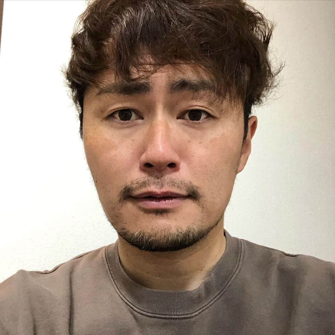 梅村賢太郎さんのインスタグラム写真 - (梅村賢太郎Instagram)「明日から仕事復帰します  およそ20日間の自宅待機 ずっと元気でした   代演を受けてくれた皆さん スタッフの皆さん 大変ご迷惑をおかけしました  明日から何卒よろしくお願いいたします」3月21日 22時47分 - rahujigenume