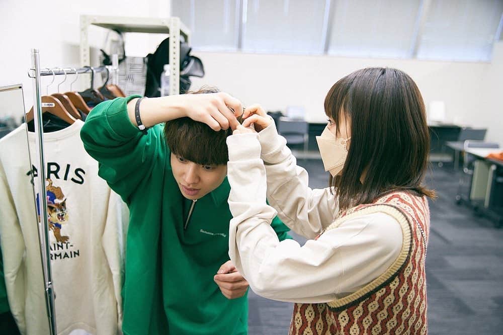 石原慎也のインスタグラム：「2022.03.20(sun) ツタロックフェス2022 オフショット  photo by @sotarogoto」