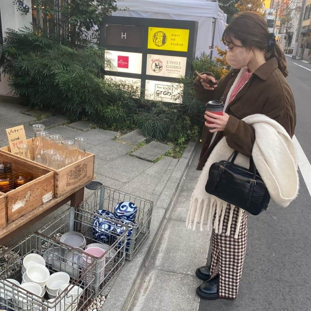 m.a.c.o.zさんのインスタグラム写真 - (m.a.c.o.zInstagram)「pink × brown  お母さんの編んでくれた pink knit♡ パンツはしまむら  #ニット#ニットコーデ#手編みニット#ランチ#ブーツ#ブーツコーデ#ニットパンツ#プチプラコーデ#しまむら#メンズライク#冬コーデ#原宿ランチ」3月22日 19時49分 - m.a.c.o.z