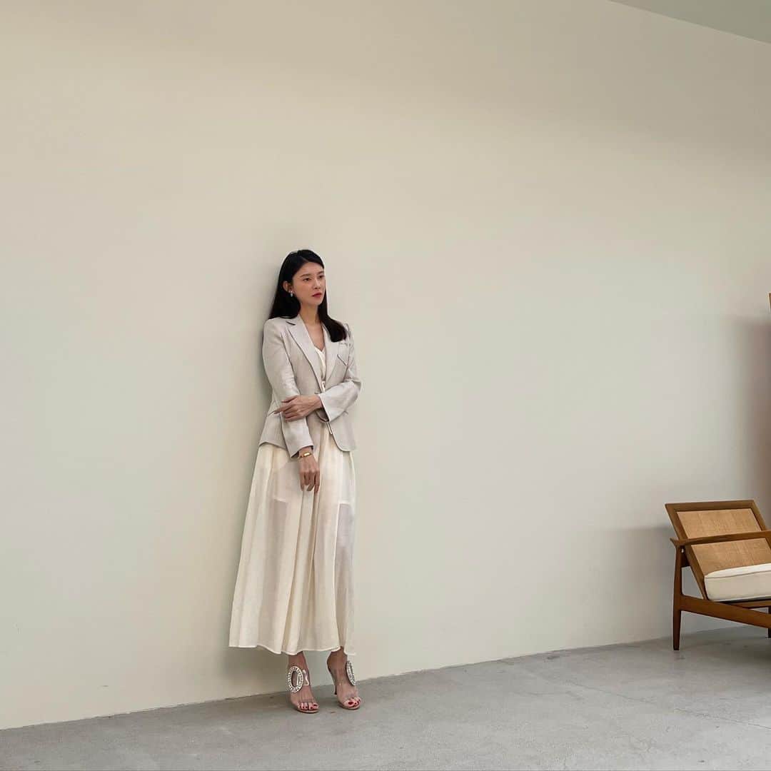 チャ・イェリョンのインスタグラム：「오늘 촬영🌷 CJ 세루티의 봄 여름 🤍🤍🤍」