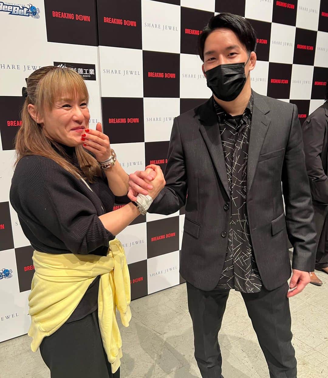 山田よう子さんのインスタグラム写真 - (山田よう子Instagram)「素晴らしい大会をありがとうございます‼️そしてお疲れ様でした １分の中に素晴らしいドラマがありその機会を下さり未来君には感謝しかありません⭐️ そして新しい物語もありそうでBBAの山田よう子にもこれからが見えて楽しみとワクワクが止まりません💛　もう一度リングに上がりたい気持ちが燃え上がりました🔥🔥🔥 選手の皆様、運営側の皆様、本当にお疲れ様でした‼️ブレイキングダウン最高です⭐️ #ブレイキングダウン #朝倉未来 #朝倉海 #未来  #明るい #格闘技 #大好き　　#挑戦　#アラフォー　#ママ #チャレンジ #YouTube #YouTuber」3月22日 16時11分 - yoko__yamada