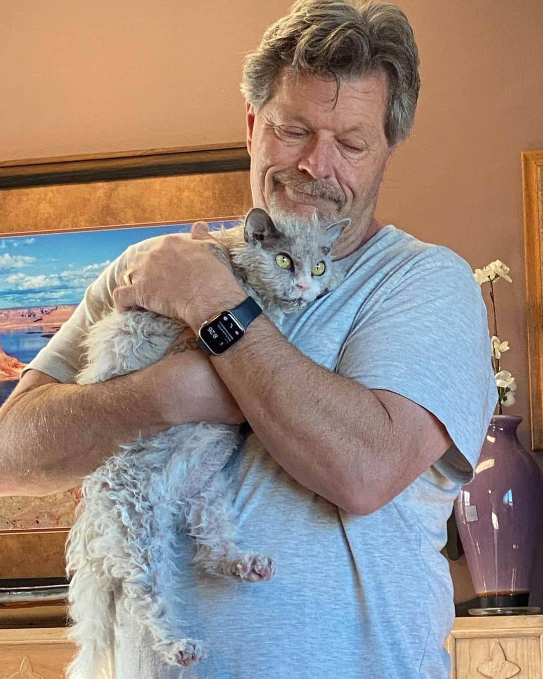 アルベルトさんのインスタグラム写真 - (アルベルトInstagram)「Lastly, as Ned’s other half- being a cat dad was a big deal. Cats used to scare him, he wasn’t raised around them & it’s taken many a cat over 30+ years for him to come around. Albert did that. Who rescued who couldn’t be more true.」4月6日 6時52分 - pompous.albert