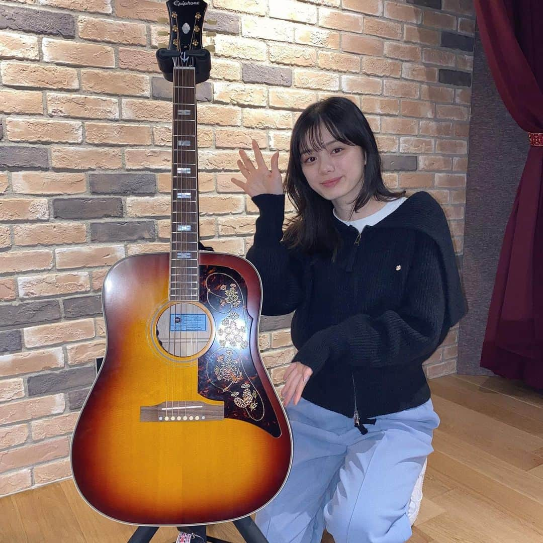 紺野彩夏さんのインスタグラム写真 - (紺野彩夏Instagram)「Epiphone | for every challenge vol.2が公開中です☺︎ ぜひご覧ください〜！ 私服も合わせてチェックしてください👶」3月22日 21時34分 - ayaka_konno_official