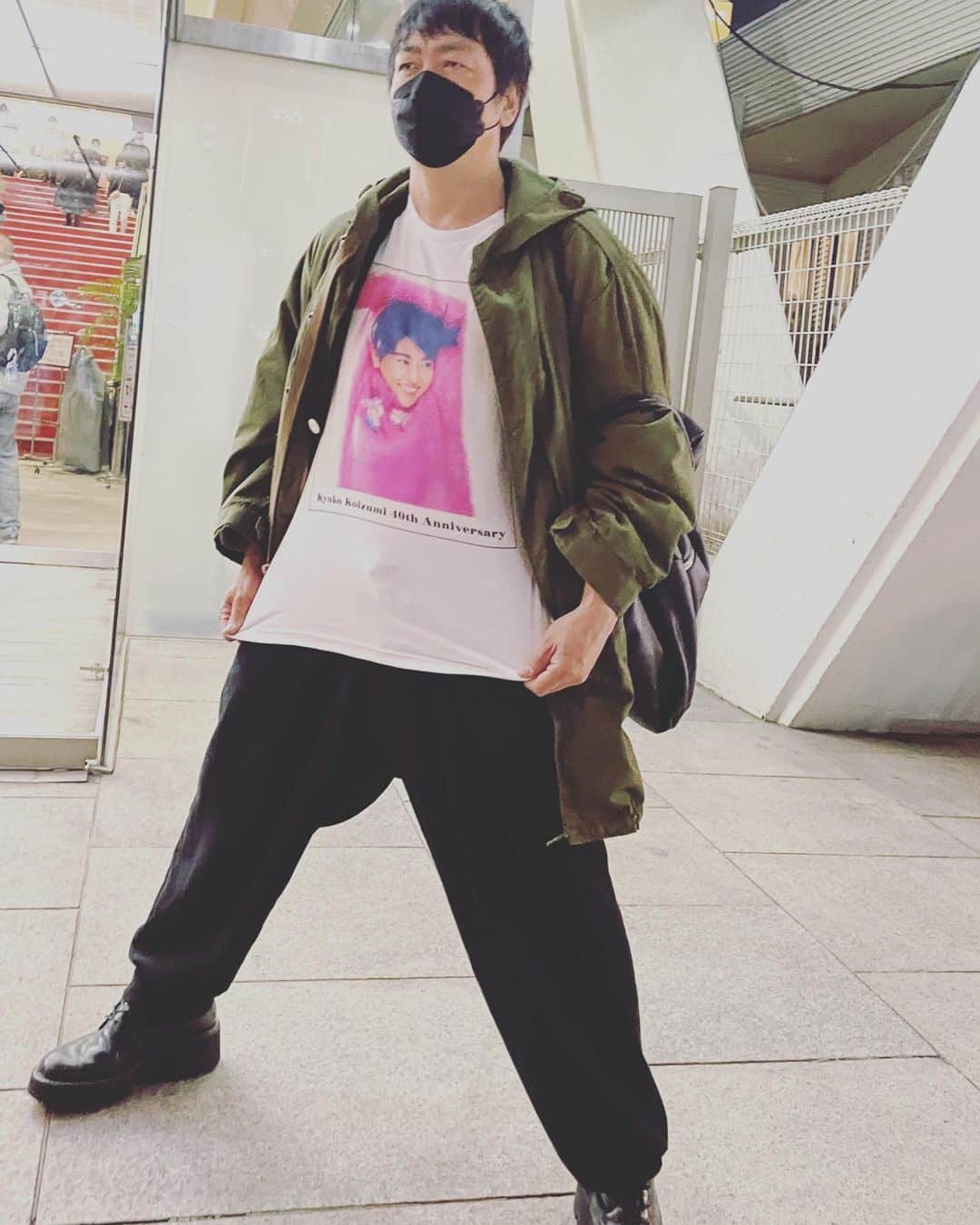 月に吠える。のインスタグラム：「小学生と中学生と高校生と 青年期と あの頃の全部の自分に 会えたような 体感が更新された そんな LIVEだった。  #kkpp中野  #小泉今日子」