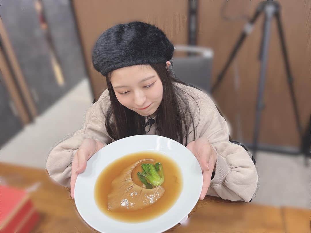 行天優莉奈さんのインスタグラム写真 - (行天優莉奈Instagram)「😋😋😋😋  #人生初 #フカヒレ  #中華 #飯テロ #ただよび中国語 #akb48」3月22日 22時39分 - yurina.0314