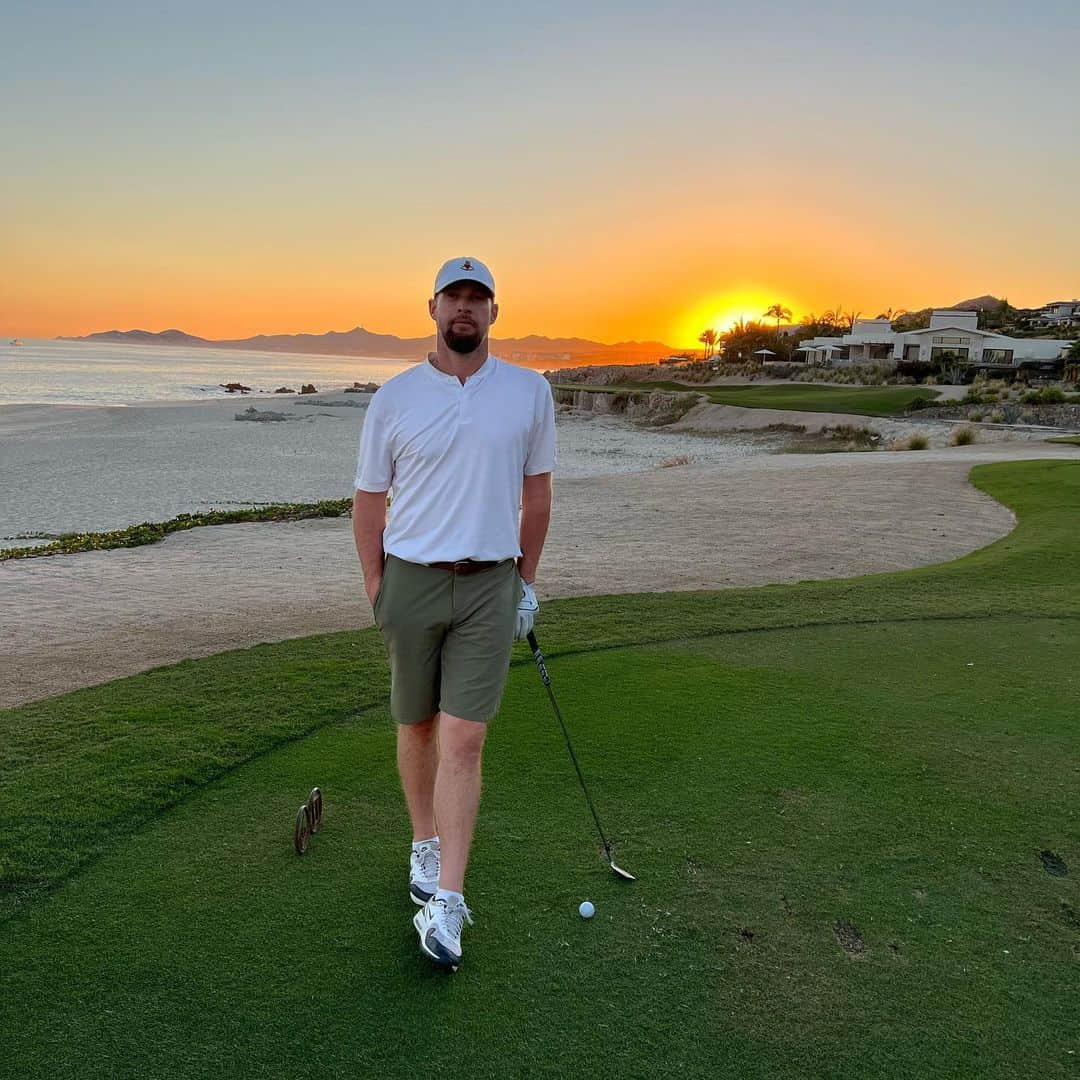 バド・ノリスさんのインスタグラム写真 - (バド・ノリスInstagram)「Celebrated my birthday in Cabo a few weeks back. Was one for the books. Thanks @stephchubin @tilstonkeith @joyasandmann」3月22日 23時21分 - thebud_norris