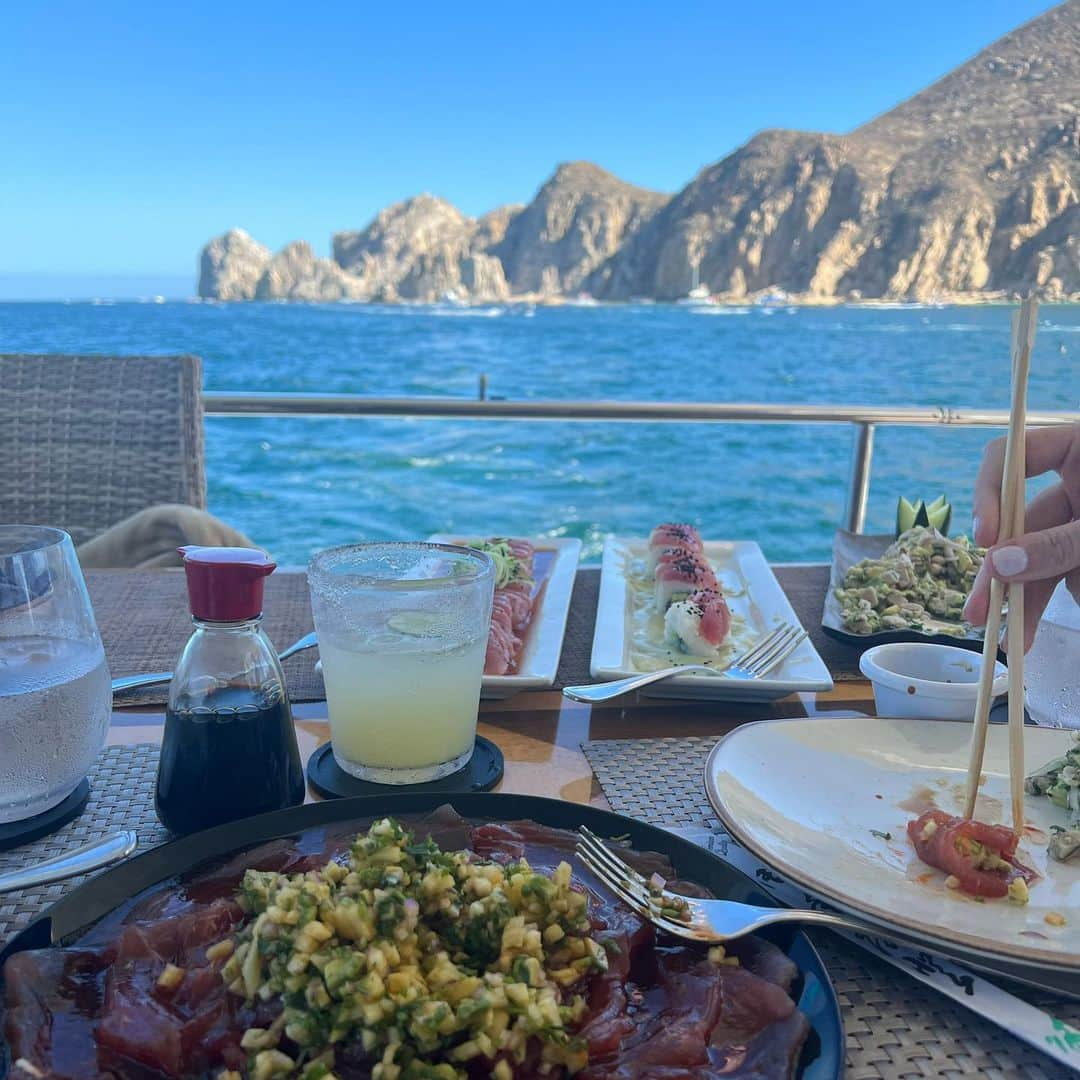 バド・ノリスさんのインスタグラム写真 - (バド・ノリスInstagram)「Celebrated my birthday in Cabo a few weeks back. Was one for the books. Thanks @stephchubin @tilstonkeith @joyasandmann」3月22日 23時21分 - thebud_norris