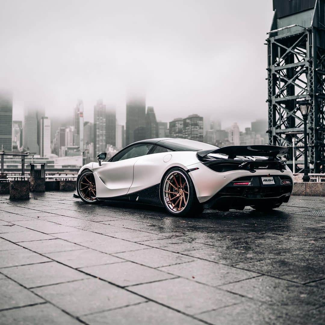 CARLiFESTYLEさんのインスタグラム写真 - (CARLiFESTYLEInstagram)「McLaren 720s done by @abushi #abushi #NYC」3月23日 1時34分 - carlifestyle