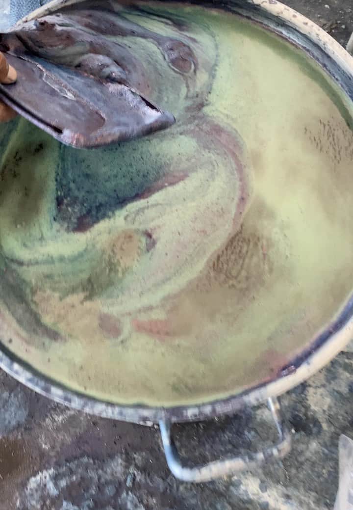 グロッサリーズのインスタグラム：「Hand-dipped indigo 🍃 sessions, dyeing shirts in fermented indigo solution. Low water, low discharge. This is the way to sustainability.」