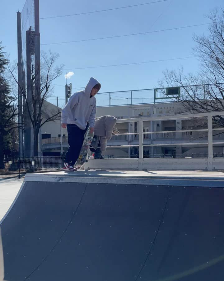 堀米雄斗のインスタグラム：「@tokyo_gov works to make Tokyo a skateboard friendly city. Hosting the first Olympic Games with skateboarding, they believe in the prosperity of urban sports.   Tokyo, where my life journey started.   #TokyoLegacy #Komazawa #UrbanSport #PR  *I skated without wearing a mask only when filmed with permission.」